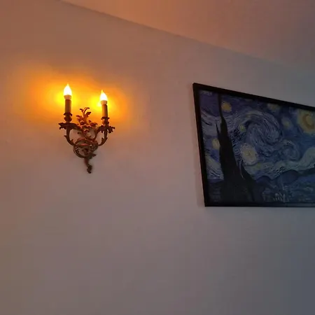 n&ghomesweethome Van Gogh Elegante e confortevole casa vacanze-2